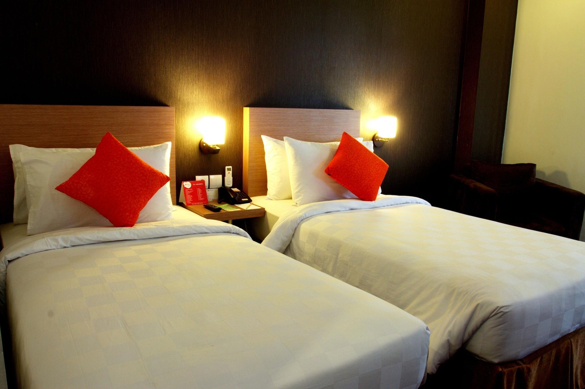 แอดโฮม พรีเมียร์ ซิลาแคพ โฮเต็ล Hotel ชีลาชัป ภายนอก รูปภาพ