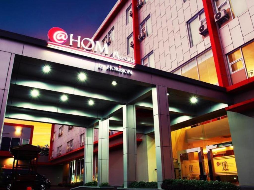 แอดโฮม พรีเมียร์ ซิลาแคพ โฮเต็ล Hotel ชีลาชัป ภายนอก รูปภาพ