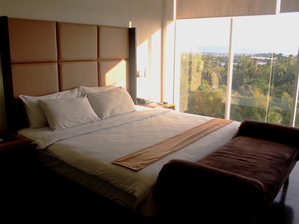 แอดโฮม พรีเมียร์ ซิลาแคพ โฮเต็ล Hotel ชีลาชัป ภายนอก รูปภาพ