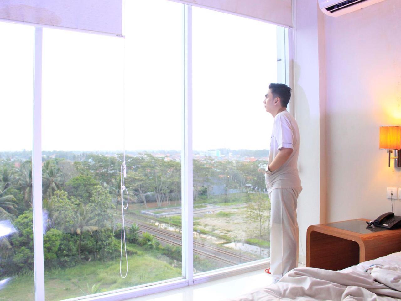 แอดโฮม พรีเมียร์ ซิลาแคพ โฮเต็ล Hotel ชีลาชัป ภายนอก รูปภาพ