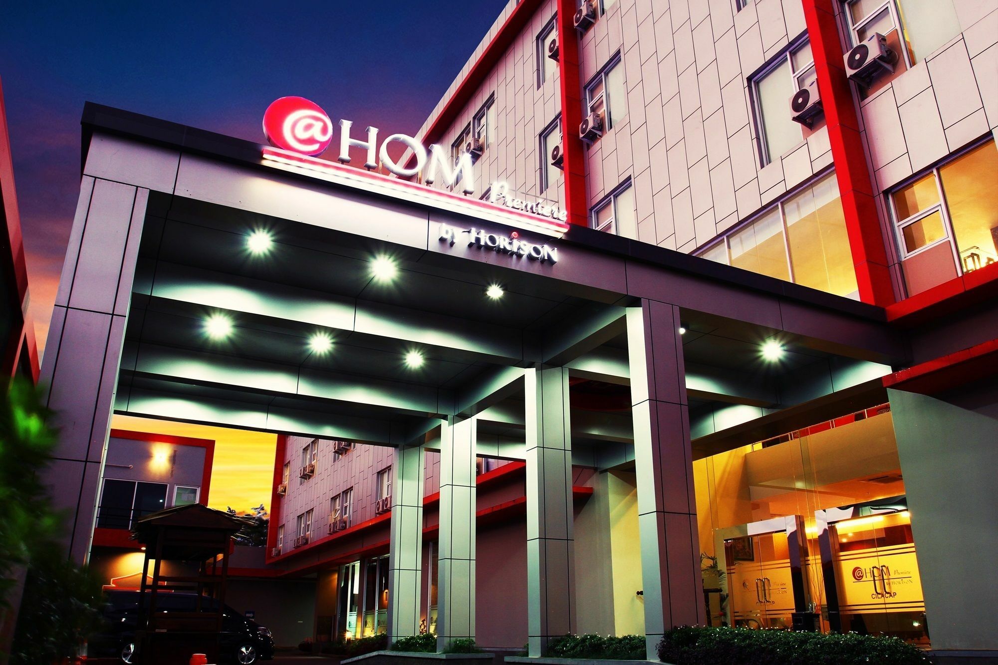 แอดโฮม พรีเมียร์ ซิลาแคพ โฮเต็ล Hotel ชีลาชัป ภายนอก รูปภาพ
